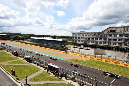 Lewis Hamilton (GBR) Mercedes AMG F1 W11 leads at the start of the race.
02.08.2020. Formula 1 World Championship, Rd 4, British Grand Prix, Silverstone, England, Race Day.
- www.xpbimages.com, EMail: requests@xpbimages.com © Copyright: Moy / XPB Images