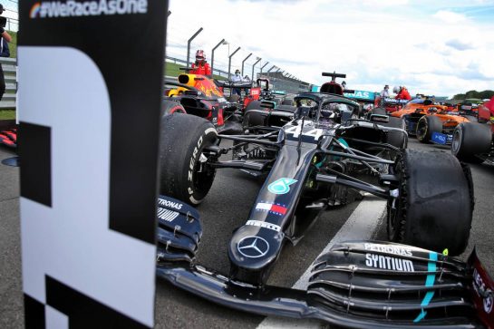 Race winner Lewis Hamilton (GBR) Mercedes AMG F1 W11 in parc ferme with a puncture.
02.08.2020. Formula 1 World Championship, Rd 4, British Grand Prix, Silverstone, England, Race Day.
- www.xpbimages.com, EMail: requests@xpbimages.com © Copyright: Batchelor / XPB Images