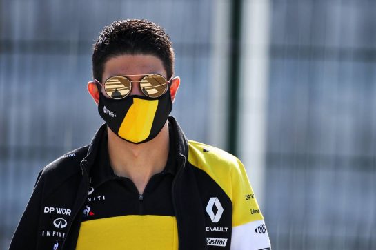 Esteban Ocon (FRA) Renault F1 Team.
07.08.2020. Formula 1 World Championship, Rd 5, 70th Anniversary Grand Prix, Silverstone, England, Practice Day.
- www.xpbimages.com, EMail: requests@xpbimages.com © Copyright: Batchelor / XPB Images
