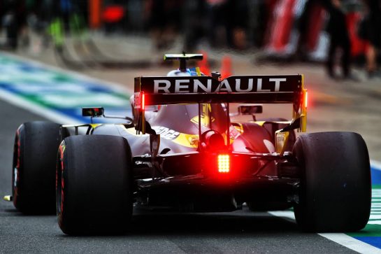 Esteban Ocon (FRA) Renault F1 Team RS20.
07.08.2020. Formula 1 World Championship, Rd 5, 70th Anniversary Grand Prix, Silverstone, England, Practice Day.
- www.xpbimages.com, EMail: requests@xpbimages.com © Copyright: Moy / XPB Images