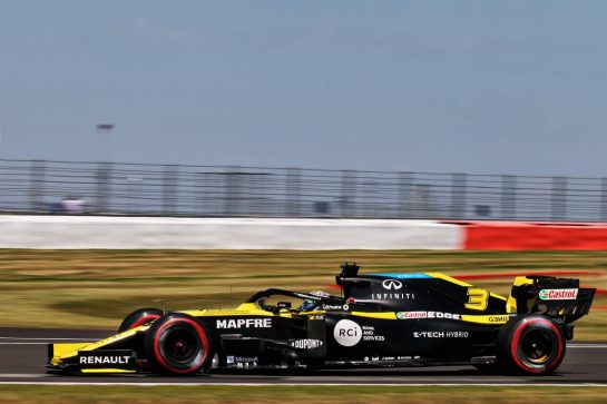 Daniel Ricciardo (AUS) Renault F1 Team RS20.
08.08.2020. Formula 1 World Championship, Rd 5, 70th Anniversary Grand Prix, Silverstone, England, Qualifying Day.
- www.xpbimages.com, EMail: requests@xpbimages.com © Copyright: Batchelor / XPB Images
