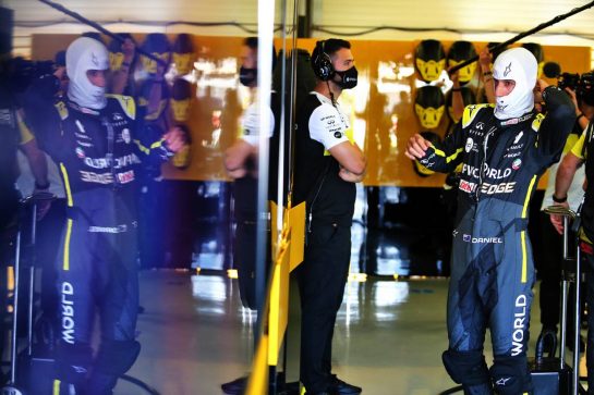 Daniel Ricciardo (AUS) Renault F1 Team.
08.08.2020. Formula 1 World Championship, Rd 5, 70th Anniversary Grand Prix, Silverstone, England, Qualifying Day.
- www.xpbimages.com, EMail: requests@xpbimages.com © Copyright: Moy / XPB Images