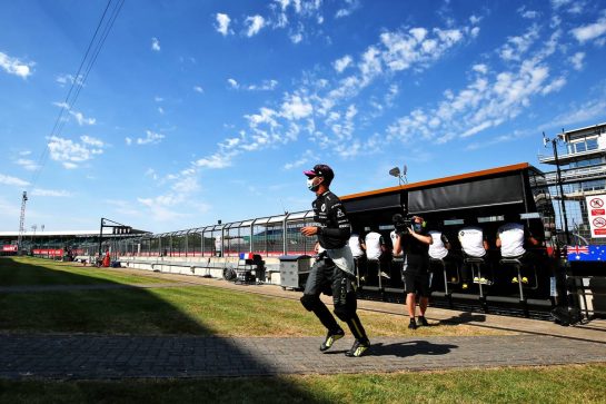 Daniel Ricciardo (AUS) Renault F1 Team.
08.08.2020. Formula 1 World Championship, Rd 5, 70th Anniversary Grand Prix, Silverstone, England, Qualifying Day.
- www.xpbimages.com, EMail: requests@xpbimages.com © Copyright: Moy / XPB Images