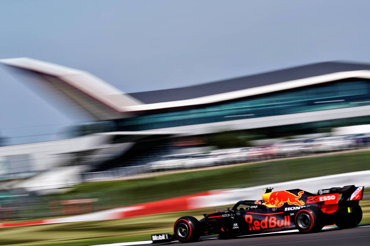 Alexander Albon (THA) Red Bull Racing RB16. 