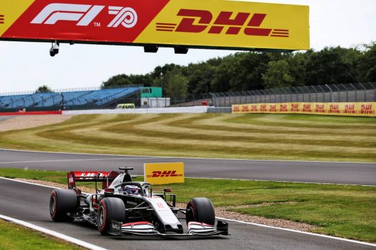 Romain Grosjean (FRA) Haas F1 Team VF-20.
08.08.2020. Formula 1 World Championship, Rd 5, 70th Anniversary Grand Prix, Silverstone, England, Qualifying Day.
- www.xpbimages.com, EMail: requests@xpbimages.com © Copyright: Batchelor / XPB Images