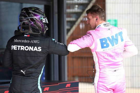 Lewis Hamilton (GBR) Mercedes AMG F1 W11 and Nico Hulkenberg (GER) Racing Point F1 Team RP20.
08.08.2020. Formula 1 World Championship, Rd 5, 70th Anniversary Grand Prix, Silverstone, England, Qualifying Day.
- www.xpbimages.com, EMail: requests@xpbimages.com © Copyright: Batchelor / XPB Images