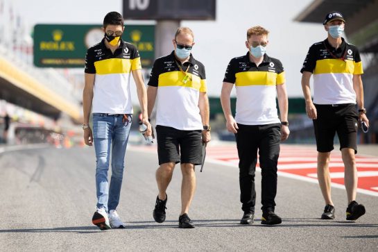 Esteban Ocon (FRA) Renault F1 Team walks the circuit with the team.
13.08.2020. Formula 1 World Championship, Rd 6, Spanish Grand Prix, Barcelona, Spain, Preparation Day.
- www.xpbimages.com, EMail: requests@xpbimages.com © Copyright: Bearne / XPB Images