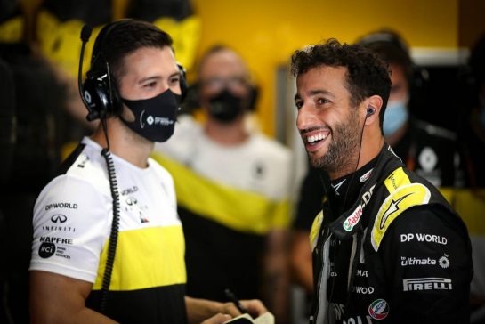 Daniel Ricciardo (AUS) Renault F1 Team.
15.08.2020. Formula 1 World Championship, Rd 6, Spanish Grand Prix, Barcelona, Spain, Qualifying Day.
- www.xpbimages.com, EMail: requests@xpbimages.com © Copyright: Charniaux / XPB Images