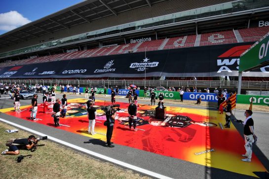 Drivers as the grid observes the anthems.
16.08.2020. Formula 1 World Championship, Rd 6, Spanish Grand Prix, Barcelona, Spain, Race Day.
- www.xpbimages.com, EMail: requests@xpbimages.com © Copyright: Charniaux / XPB Images