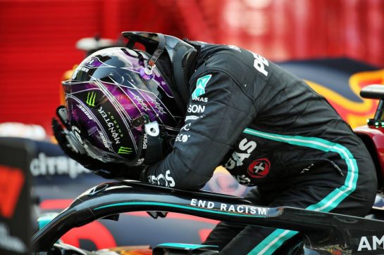 Race winner Lewis Hamilton (GBR) Mercedes AMG F1 W11 in parc ferme.
16.08.2020. Formula 1 World Championship, Rd 6, Spanish Grand Prix, Barcelona, Spain, Race Day.
- www.xpbimages.com, EMail: requests@xpbimages.com © Copyright: Batchelor / XPB Images