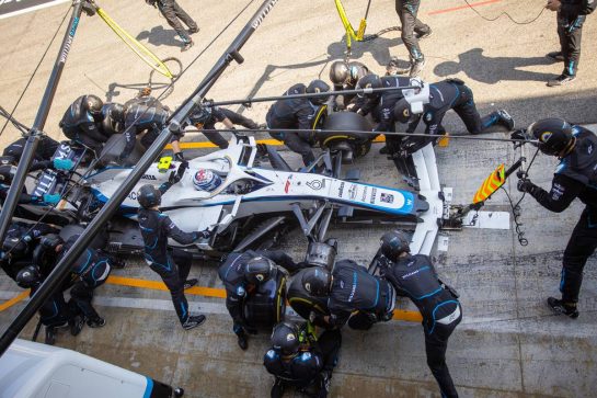 Nicholas Latifi (CDN) Williams Racing FW43 makes a pit stop.
16.08.2020. Formula 1 World Championship, Rd 6, Spanish Grand Prix, Barcelona, Spain, Race Day.
- www.xpbimages.com, EMail: requests@xpbimages.com © Copyright: Bearne / XPB Images
