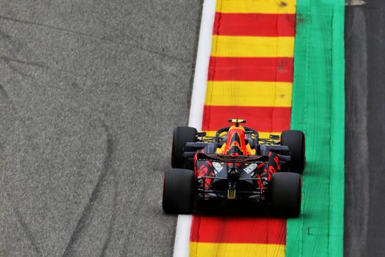 Alexander Albon (THA) Red Bull Racing RB16.
28.08.2020. Formula 1 World Championship, Rd 7, Belgian Grand Prix, Spa Francorchamps, Belgium, Practice Day.
- www.xpbimages.com, EMail: requests@xpbimages.com - copy of publication required for printed pictures. Every used picture is fee-liable. © Copyright: Charniaux / XPB Images