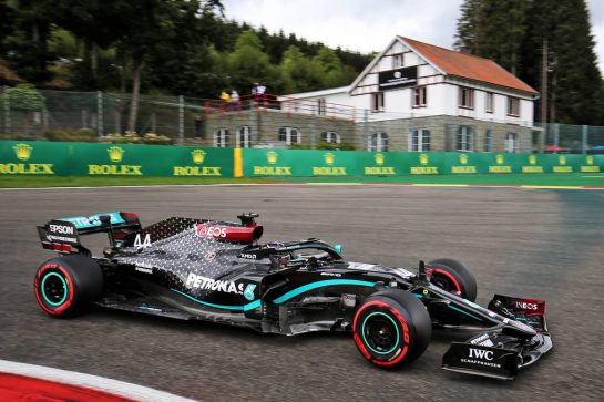Lewis Hamilton (GBR) Mercedes AMG F1 W11.
29.08.2020. Formula 1 World Championship, Rd 7, Belgian Grand Prix, Spa Francorchamps, Belgium, Qualifying Day.
- www.xpbimages.com, EMail: requests@xpbimages.com - copy of publication required for printed pictures. Every used picture is fee-liable. © Copyright: Charniaux / XPB Images