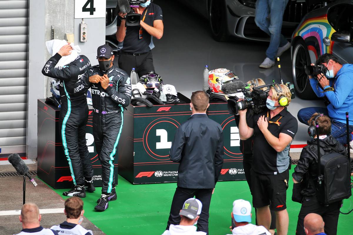 Pole sitter Lewis Hamilton (GBR) Mercedes AMG F1 in qualifying parc ferme with Valtteri Bottas (FIN) Mercedes AMG F1.