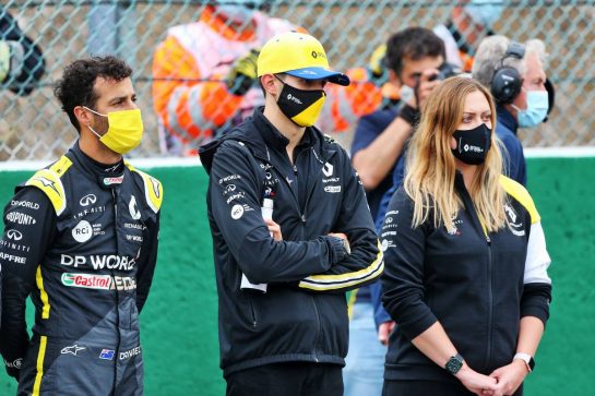 (L to R): Daniel Ricciardo (AUS) Renault F1 Team; Esteban Ocon (FRA) Renault F1 Team and Aurelie Donzelot (FRA) Renault F1 Team Media Communications Manager - a minute's silence for Anthoine Hubert is observed before the F2 race.
29.08.2020. Formula 1 World Championship, Rd 7, Belgian Grand Prix, Spa Francorchamps, Belgium, Qualifying Day.
- www.xpbimages.com, EMail: requests@xpbimages.com © Copyright: Moy / XPB Images