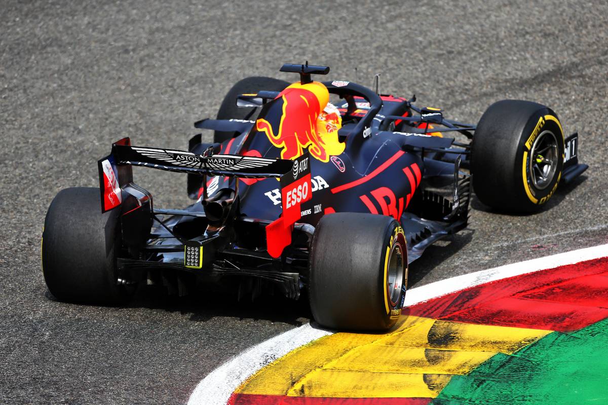 Max Verstappen (NLD) Red Bull Racing RB16.