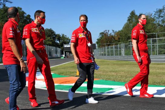 Sebastian Vettel (GER) Ferrari walks the circuit with the team.
03.09.2020. Formula 1 World Championship, Rd 8, Italian Grand Prix, Monza, Italy, Preparation Day.
- www.xpbimages.com, EMail: requests@xpbimages.com © Copyright: Batchelor / XPB Images