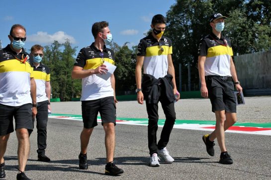 Esteban Ocon (FRA) Renault F1 Team walks the circuit with the team.
03.09.2020. Formula 1 World Championship, Rd 8, Italian Grand Prix, Monza, Italy, Preparation Day.
- www.xpbimages.com, EMail: requests@xpbimages.com © Copyright: Batchelor / XPB Images