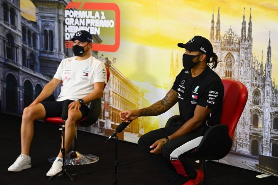 (L to R): Valtteri Bottas (FIN) Mercedes AMG F1 and Lewis Hamilton (GBR) Mercedes AMG F1 in the FIA Press Conference.
03.09.2020. Formula 1 World Championship, Rd 8, Italian Grand Prix, Monza, Italy, Preparation Day.
- www.xpbimages.com, EMail: requests@xpbimages.com - copy of publication required for printed pictures. Every used picture is fee-liable. © Copyright: FIA Pool Image for Editorial Use Only