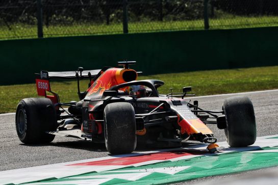 Max Verstappen (NLD) Red Bull Racing RB16 spins in the first practice session.
04.09.2020. Formula 1 World Championship, Rd 8, Italian Grand Prix, Monza, Italy, Practice Day.
- www.xpbimages.com, EMail: requests@xpbimages.com © Copyright: Batchelor / XPB Images