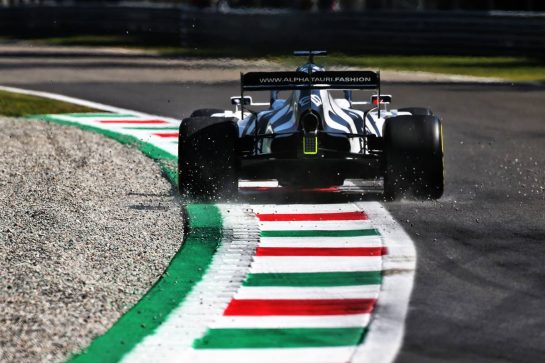 Daniil Kvyat (RUS) AlphaTauri AT01.
04.09.2020. Formula 1 World Championship, Rd 8, Italian Grand Prix, Monza, Italy, Practice Day.
- www.xpbimages.com, EMail: requests@xpbimages.com - copy of publication required for printed pictures. Every used picture is fee-liable. © Copyright: Charniaux / XPB Images