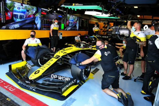 Daniel Ricciardo (AUS) Renault F1 Team RS20.
04.09.2020. Formula 1 World Championship, Rd 8, Italian Grand Prix, Monza, Italy, Practice Day.
- www.xpbimages.com, EMail: requests@xpbimages.com © Copyright: Moy / XPB Images