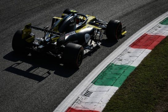 Esteban Ocon (FRA), Renault F1 Team 
04.09.2020. Formula 1 World Championship, Rd 8, Italian Grand Prix, Monza, Italy, Practice Day.
- www.xpbimages.com, EMail: requests@xpbimages.com - copy of publication required for printed pictures. Every used picture is fee-liable. © Copyright: Charniaux / XPB Images