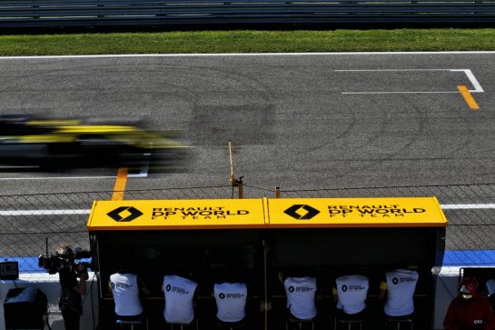 Daniel Ricciardo (AUS) Renault F1 Team RS20.
05.09.2020. Formula 1 World Championship, Rd 8, Italian Grand Prix, Monza, Italy, Qualifying Day.
- www.xpbimages.com, EMail: requests@xpbimages.com © Copyright: Batchelor / XPB Images