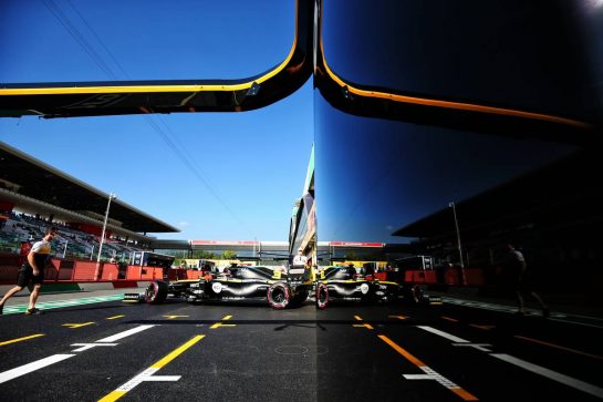 Daniel Ricciardo (AUS) Renault F1 Team RS20.
12.09.2020. Formula 1 World Championship, Rd 9, Tuscan Grand Prix, Mugello, Italy, Qualifying Day.
- www.xpbimages.com, EMail: requests@xpbimages.com © Copyright: Moy / XPB Images