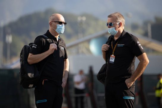 (L to R): Simon Roberts (GBR) Williams Racing F1 Acting Team Principal with Mike O'Driscoll (GBR) Williams Group CEO.
13.09.2020. Formula 1 World Championship, Rd 9, Tuscan Grand Prix, Mugello, Italy, Race Day.
- www.xpbimages.com, EMail: requests@xpbimages.com © Copyright: Bearne / XPB Images