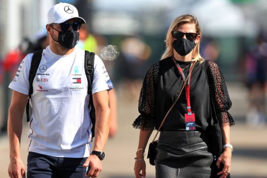 Valtteri Bottas (FIN) Mercedes AMG F1 Will Hings (GBR) Force India F1 Press Officer girlfriend Tiffany Cromwell (AUS) Professional Cyclist.
13.09.2020. Formula 1 World Championship, Rd 9, Tuscan Grand Prix, Mugello, Italy, Race Day.
- www.xpbimages.com, EMail: requests@xpbimages.com © Copyright: Moy / XPB Images