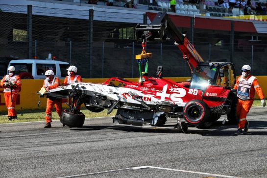 Antonio Giovinazzi (ITA) Alfa Romeo Racing C39 crashed out of the race.
13.09.2020. Formula 1 World Championship, Rd 9, Tuscan Grand Prix, Mugello, Italy, Race Day.
- www.xpbimages.com, EMail: requests@xpbimages.com © Copyright: Moy / XPB Images