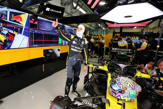 Daniel Ricciardo (AUS) Renault F1 Team RS20.
26.09.2020. Formula 1 World Championship, Rd 10, Russian Grand Prix, Sochi Autodrom, Sochi, Russia, Qualifying Day.
- www.xpbimages.com, EMail: requests@xpbimages.com © Copyright: Moy / XPB Images