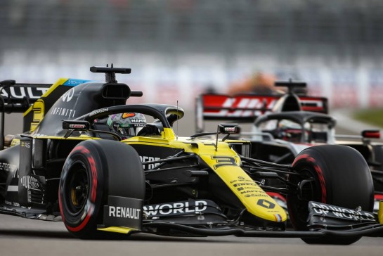 Daniel Ricciardo (AUS), Renault F1 Team 
26.09.2020. Formula 1 World Championship, Rd 10, Russian Grand Prix, Sochi Autodrom, Sochi, Russia, Qualifying Day.
- www.xpbimages.com, EMail: requests@xpbimages.com © Copyright: Charniaux / XPB Images