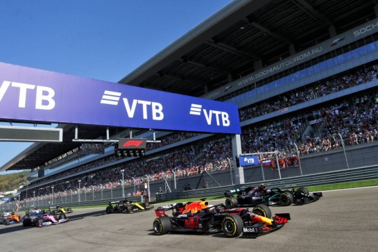 Max Verstappen (NLD) Red Bull Racing RB16 and Valtteri Bottas (FIN) Mercedes AMG F1 W11 at the start of the race.
27.09.2020. Formula 1 World Championship, Rd 10, Russian Grand Prix, Sochi Autodrom, Sochi, Russia, Race Day.
- www.xpbimages.com, EMail: requests@xpbimages.com © Copyright: Bearne / XPB Images