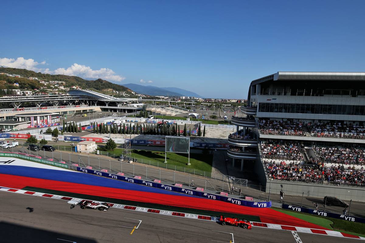 Sebastian Vettel (GER) Ferrari SF1000.