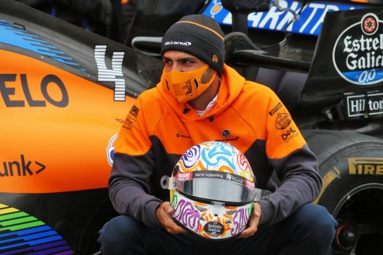 Carlos Sainz Jr (ESP) McLaren - World Mental Health Day, to be observed on 10th October.
08.10.2020. Formula 1 World Championship, Rd 11, Eifel Grand Prix, Nurbugring, Germany, Preparation Day.
- www.xpbimages.com, EMail: requests@xpbimages.com © Copyright: Batchelor / XPB Images