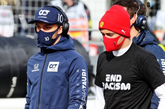 (L to R): Pierre Gasly (FRA) AlphaTauri with Charles Leclerc (MON) Ferrari on the grid.
11.10.2020. Formula 1 World Championship, Rd 11, Eifel Grand Prix, Nurbugring, Germany, Race Day.
- www.xpbimages.com, EMail: requests@xpbimages.com © Copyright: Batchelor / XPB Images