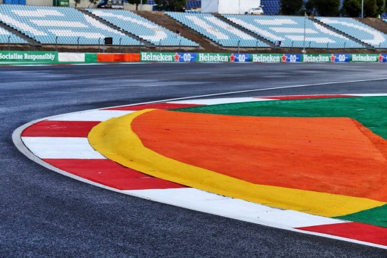 Circuit atmosphere - kerb detail.
22.10.2020. Formula 1 World Championship, Rd 12, Portuguese Grand Prix, Portimao, Portugal, Preparation Day.
- www.xpbimages.com, EMail: requests@xpbimages.com © Copyright: Moy / XPB Images