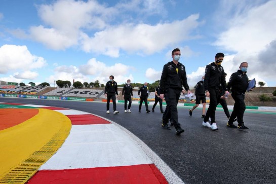 Esteban Ocon (FRA) Renault F1 Team walks the circuit with the team.
22.10.2020. Formula 1 World Championship, Rd 12, Portuguese Grand Prix, Portimao, Portugal, Preparation Day.
- www.xpbimages.com, EMail: requests@xpbimages.com © Copyright: Moy / XPB Images