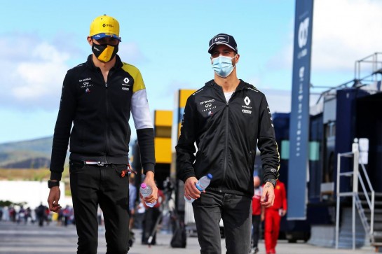 (L to R): Esteban Ocon (FRA) Renault F1 Team with team mate Daniel Ricciardo (AUS) Renault F1 Team.
22.10.2020. Formula 1 World Championship, Rd 12, Portuguese Grand Prix, Portimao, Portugal, Preparation Day.
- www.xpbimages.com, EMail: requests@xpbimages.com © Copyright: Moy / XPB Images