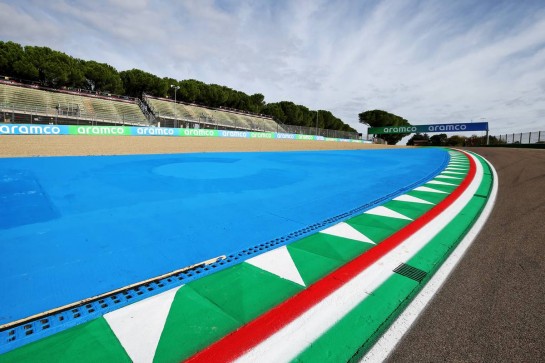 Circuit atmosphere - track detail.
29.10.2020. Formula 1 World Championship, Rd 13, Emilia Romagna Grand Prix, Imola, Italy, Preparation Day.
- www.xpbimages.com, EMail: requests@xpbimages.com © Copyright: Moy / XPB Images
