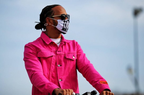 Lewis Hamilton (GBR) Mercedes AMG F1 rides the circuit.
30.10.2020. Formula 1 World Championship, Rd 13, Emilia Romagna Grand Prix, Imola, Italy, Practice Day.
- www.xpbimages.com, EMail: requests@xpbimages.com © Copyright: Charniaux / XPB Images