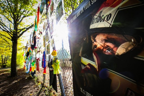 Ayrton Senna Memorial at Tamburello
30.10.2020. Formula 1 World Championship, Rd 13, Emilia Romagna Grand Prix, Imola, Italy, Practice Day.
- www.xpbimages.com, EMail: requests@xpbimages.com © Copyright: Charniaux / XPB Images