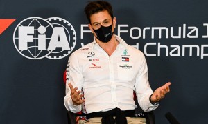 Wolff wants successor to rise through Mercedes ranks