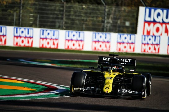 Daniel Ricciardo (AUS) Renault F1 Team RS20.
31.10.2020. Formula 1 World Championship, Rd 13, Emilia Romagna Grand Prix, Imola, Italy, Qualifying Day.
- www.xpbimages.com, EMail: requests@xpbimages.com © Copyright: Batchelor / XPB Images