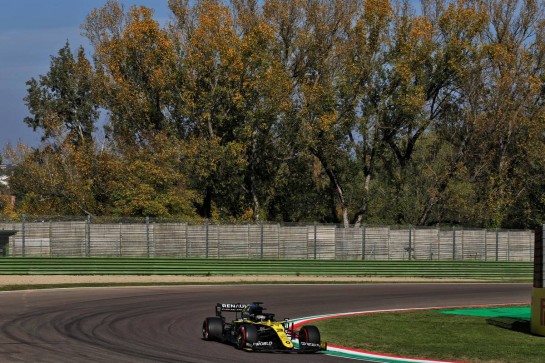 Daniel Ricciardo (AUS) Renault F1 Team RS20.
31.10.2020. Formula 1 World Championship, Rd 13, Emilia Romagna Grand Prix, Imola, Italy, Qualifying Day.
- www.xpbimages.com, EMail: requests@xpbimages.com © Copyright: Batchelor / XPB Images