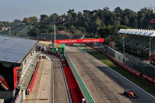 Lando Norris (GBR) McLaren MCL35.
31.10.2020. Formula 1 World Championship, Rd 13, Emilia Romagna Grand Prix, Imola, Italy, Qualifying Day.
- www.xpbimages.com, EMail: requests@xpbimages.com © Copyright: Batchelor / XPB Images