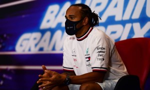 Hamilton return complicated by Abu Dhabi red tape