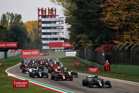 Valtteri Bottas (FIN) Mercedes AMG F1 W11 leads at the start of the race.
01.11.2020. Formula 1 World Championship, Rd 13, Emilia Romagna Grand Prix, Imola, Italy, Race Day.
- www.xpbimages.com, EMail: requests@xpbimages.com © Copyright: Batchelor / XPB Images